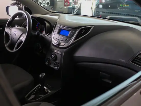 HYUNDAI-HB20S-1.6 COMFORT PLUS 16V FLEX 4P AUTOMÁTICO HYUNDAI-HB20S-2015