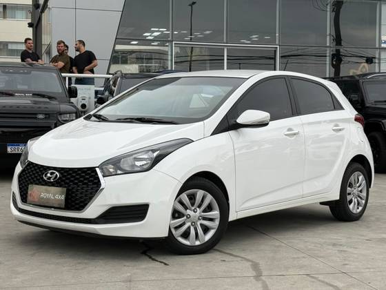 HYUNDAI HB20S 1.6 COMFORT PLUS 16V FLEX 4P AUTOMÁTICO