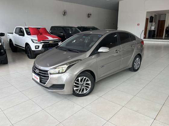 HYUNDAI HB20S 1.6 COMFORT PLUS 16V FLEX 4P AUTOMÁTICO