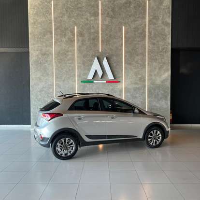 HYUNDAI-HB20X-1.6 16V STYLE FLEX 4P MANUAL HYUNDAI-HB20X-2015
