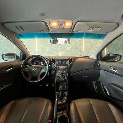 HYUNDAI-HB20X-2015