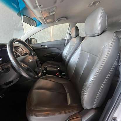 HYUNDAI-HB20X-2015