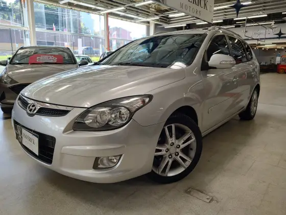 HYUNDAI I30 2.0 MPFI GLS 16V GASOLINA 4P MANUAL HYUNDAI I30 2.0 MPFI GLS 16V GASOLINA 4P MANUAL