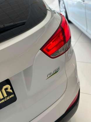 HYUNDAI-IX35-2.0 MPFI 16V FLEX 4P AUTOMÁTICO HYUNDAI-IX35-2016
