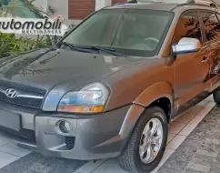 HYUNDAI TUCSON 2.0 MPFI GLS 16V 143CV 2WD FLEX 4P AUTOMÁTICO HYUNDAI TUCSON 2.0 MPFI GLS 16V 143CV 2WD FLEX 4P AUTOMÁTICO