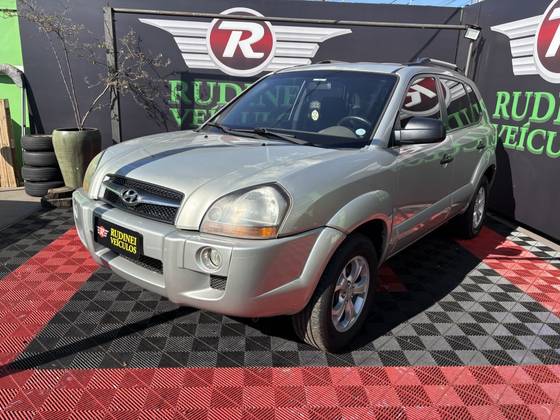 HYUNDAI TUCSON 2.0 MPFI GL 16V 142CV 2WD GASOLINA 4P MANUAL