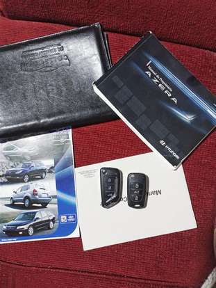 HYUNDAI-AZERA-2010