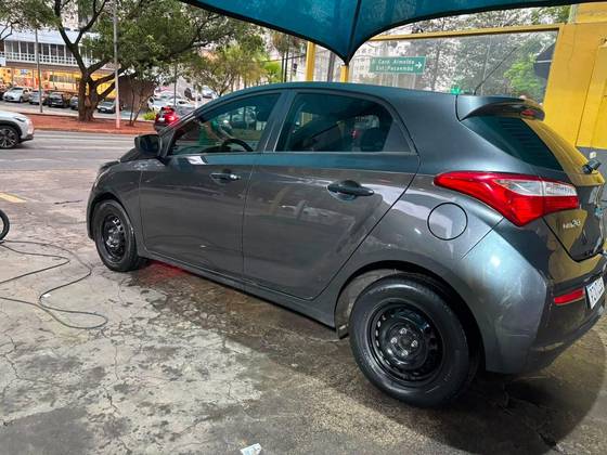 HYUNDAI HB20 1.0 COMFORT 12V FLEX 4P MANUAL