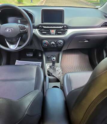 HYUNDAI-HB20-2023