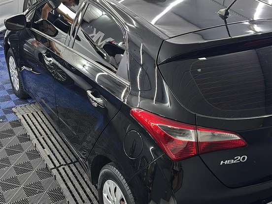 HYUNDAI-HB20-1.6 COMFORT PLUS 16V FLEX 4P MANUAL HYUNDAI-HB20-2015
