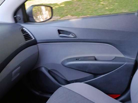 HYUNDAI-HB20S-1.0 UNIQUE 12V FLEX 4P MANUAL HYUNDAI-HB20S-2018