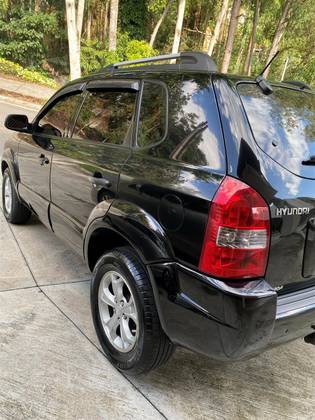 HYUNDAI TUCSON 2.0 MPFI GLS 16V 143CV 2WD GASOLINA 4P AUTOMÁTICO
