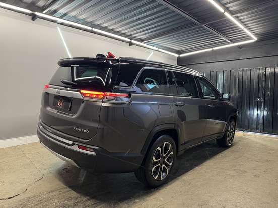 JEEP-COMMANDER-2022