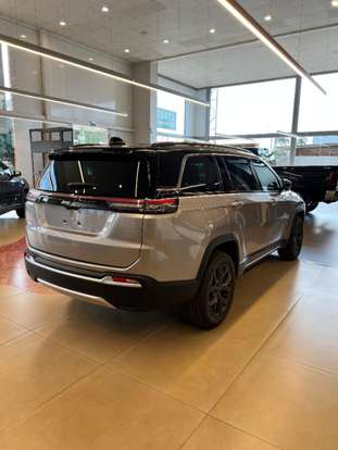 JEEP-COMMANDER-2026