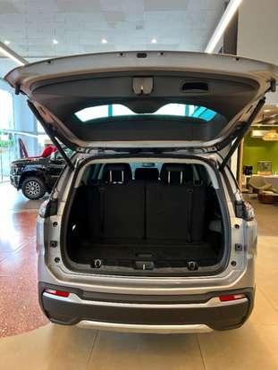 JEEP-COMMANDER-2026