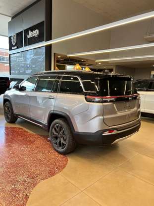 JEEP-COMMANDER-2026
