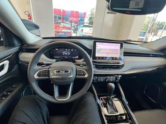 JEEP-COMMANDER-2026