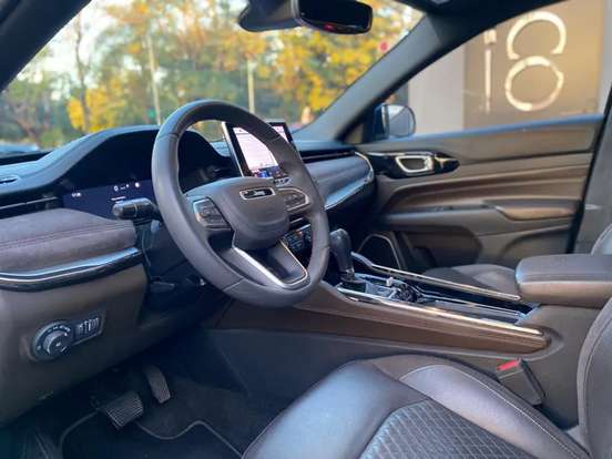 JEEP-COMMANDER-2022