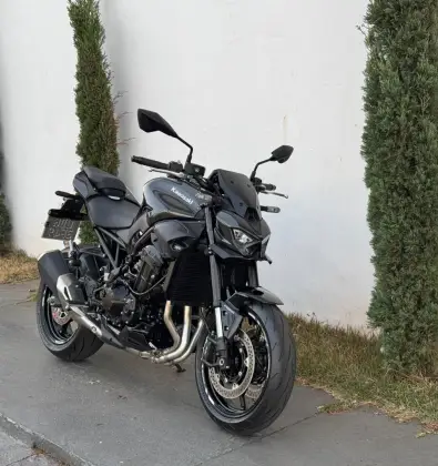 KAWASAKI Z900 