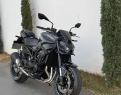 KAWASAKI Z900 KAWASAKI Z900
