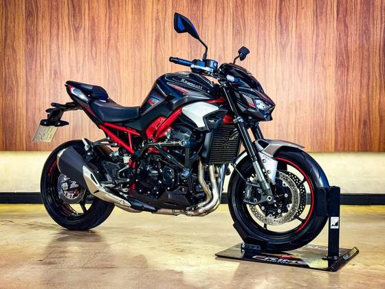 KAWASAKI Z900 