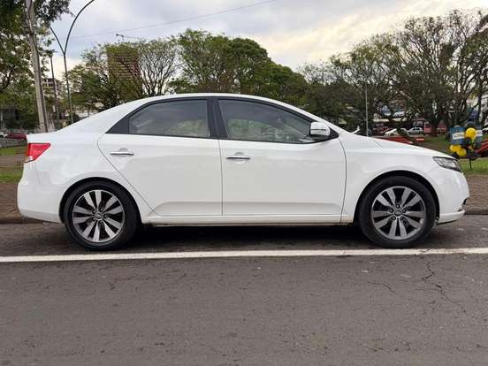 KIA-CERATO-2012