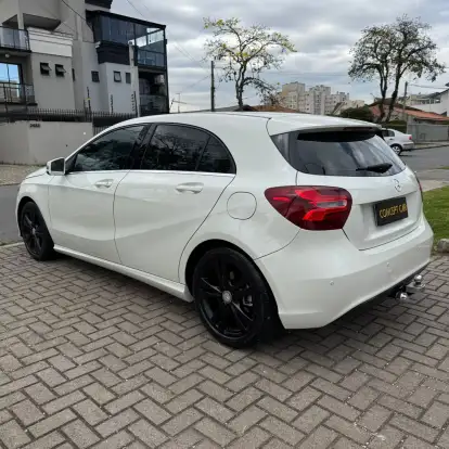MERCEDES-BENZ-A 200-2017