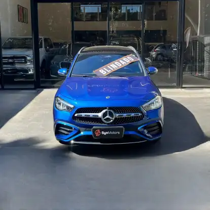 MERCEDES-BENZ-GLA 200-2024