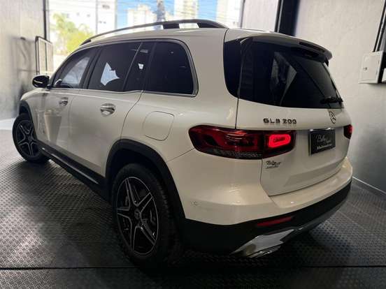 MERCEDES-BENZ-GLB 200-2022