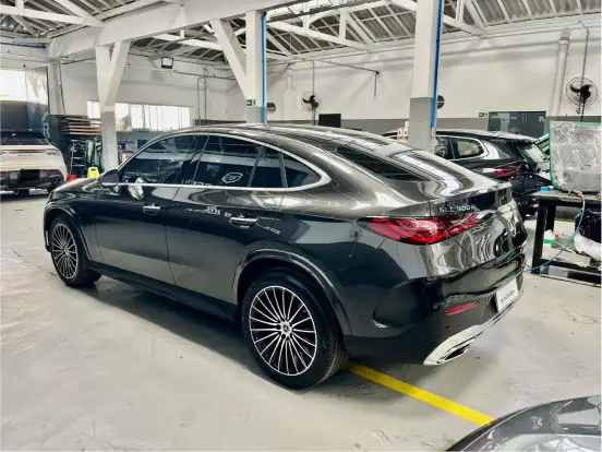 MERCEDES-BENZ-GLC 300-2025