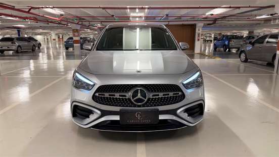 MERCEDES-BENZ-GLA 200-2024