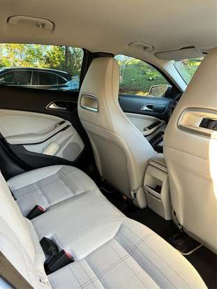 MERCEDES-BENZ-GLA 200-2017
