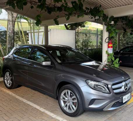 MERCEDES-BENZ-GLA 200-2016