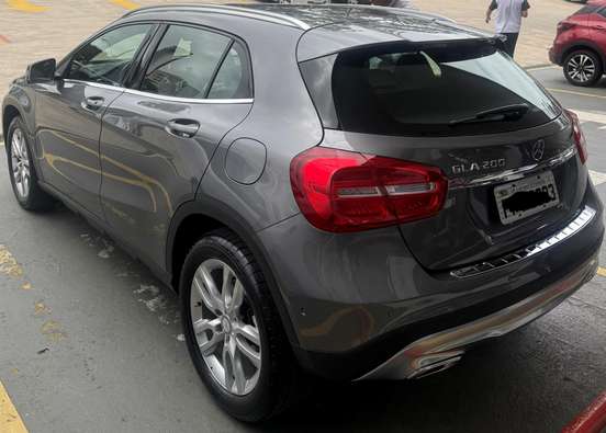MERCEDES-BENZ-GLA 200-2016
