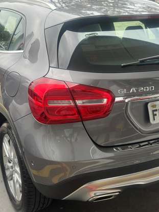 MERCEDES-BENZ-GLA 200-2016