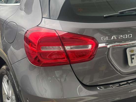 MERCEDES-BENZ-GLA 200-1.6 CGI ADVANCE 16V TURBO FLEX 4P AUTOMÁTICO MERCEDES-BENZ-GLA 200-2016