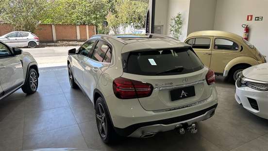 MERCEDES-BENZ-GLA 200-1.6 CGI FLEX ENDURO 7G-DCT MERCEDES-BENZ-GLA 200-2017