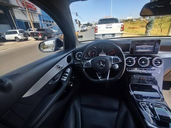 MERCEDES-BENZ GLC 250 2.0 CGI GASOLINA COUPÉ 4MATIC 9G-TRONIC