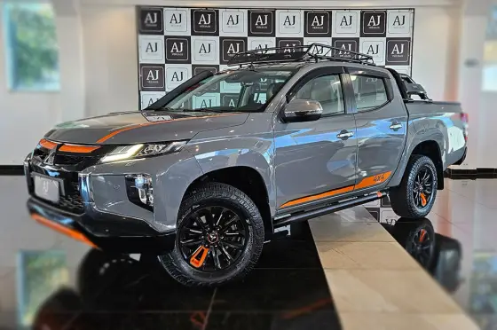 MITSUBISHI L200 TRITON 2.4 16V TURBO DIESEL SPORT HPE-S SERTÕES CD 4P 4X4 AUTOMÁTICO