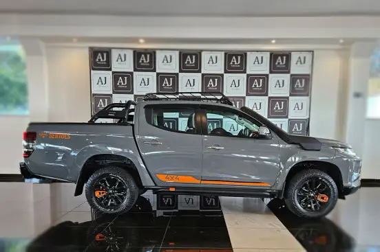 MITSUBISHI-L200 TRITON-2023