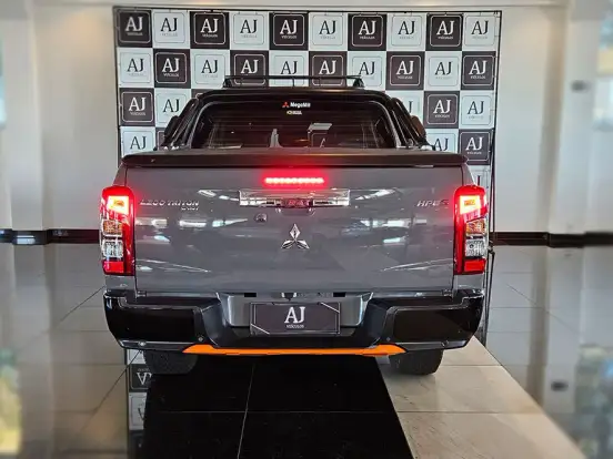 MITSUBISHI-L200 TRITON-2.4 16V TURBO DIESEL SPORT HPE-S SERTÕES CD 4P 4X4 AUTOMÁTICO MITSUBISHI-L200 TRITON-2023