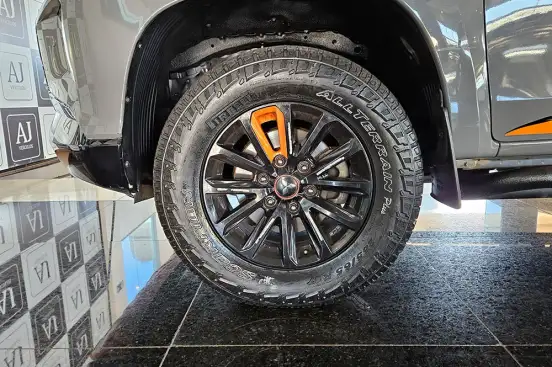 MITSUBISHI-L200 TRITON-2023