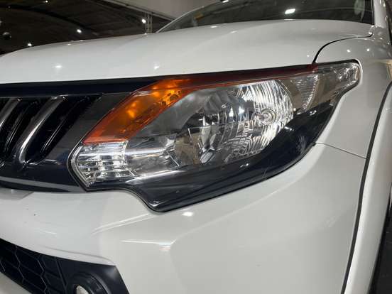 MITSUBISHI-L200 TRITON-2024