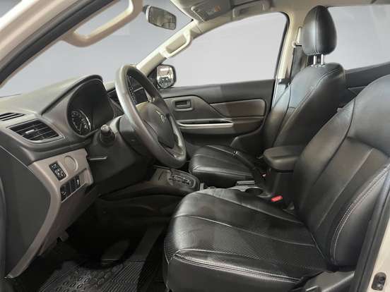 MITSUBISHI-L200 TRITON-2024