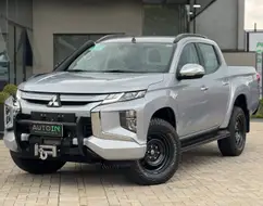 MITSUBISHI L200 TRITON 2.4 16V TURBO DIESEL SPORT HPE CD 4P 4X4 AUTOMÁTICO MITSUBISHI L200 TRITON 2.4 16V TURBO DIESEL SPORT HPE CD 4P 4X4 AUTOMÁTICO