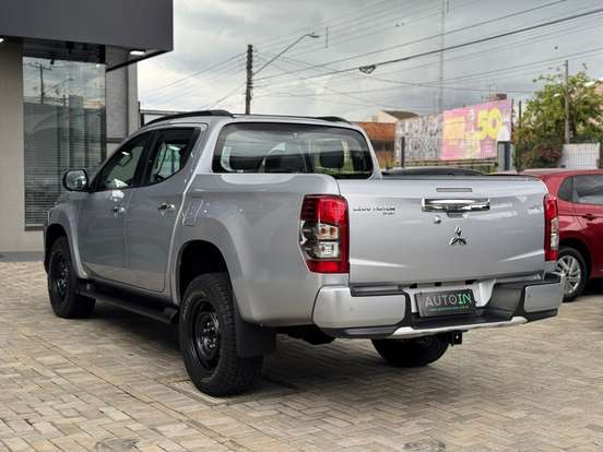 MITSUBISHI-L200 TRITON-2.4 16V TURBO DIESEL SPORT HPE CD 4P 4X4 AUTOMÁTICO MITSUBISHI-L200 TRITON-2023