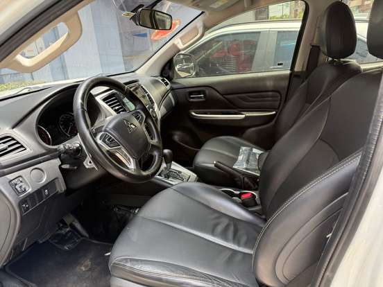 MITSUBISHI-L200 TRITON-2.4 16V TURBO DIESEL SPORT HPE CD 4P 4X4 AUTOMÁTICO MITSUBISHI-L200 TRITON-2024