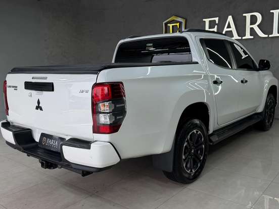 MITSUBISHI-L200 TRITON-2.4 16V TURBO DIESEL SPORT HPE CD 4P 4X4 AUTOMÁTICO MITSUBISHI-L200 TRITON-2022