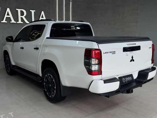 MITSUBISHI-L200 TRITON-2.4 16V TURBO DIESEL SPORT HPE CD 4P 4X4 AUTOMÁTICO MITSUBISHI-L200 TRITON-2022