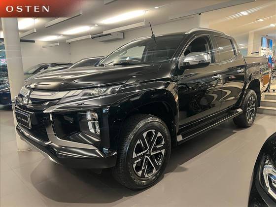 MITSUBISHI L200 TRITON 2.4 16V TURBO DIESEL SPORT HPE-S CD 4P 4X4 AUTOMÁTICO